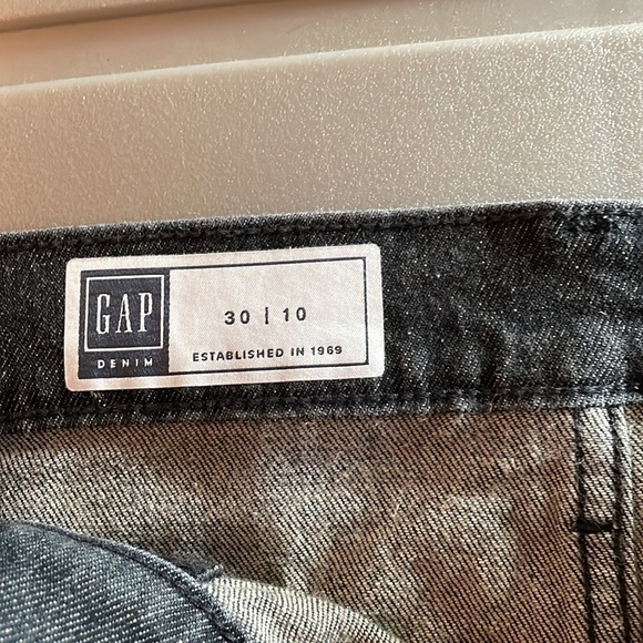 Gap denim mini skirt - Picture 3 of 3
